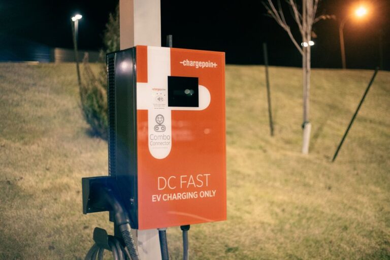 instalación punto recarga eléctrico